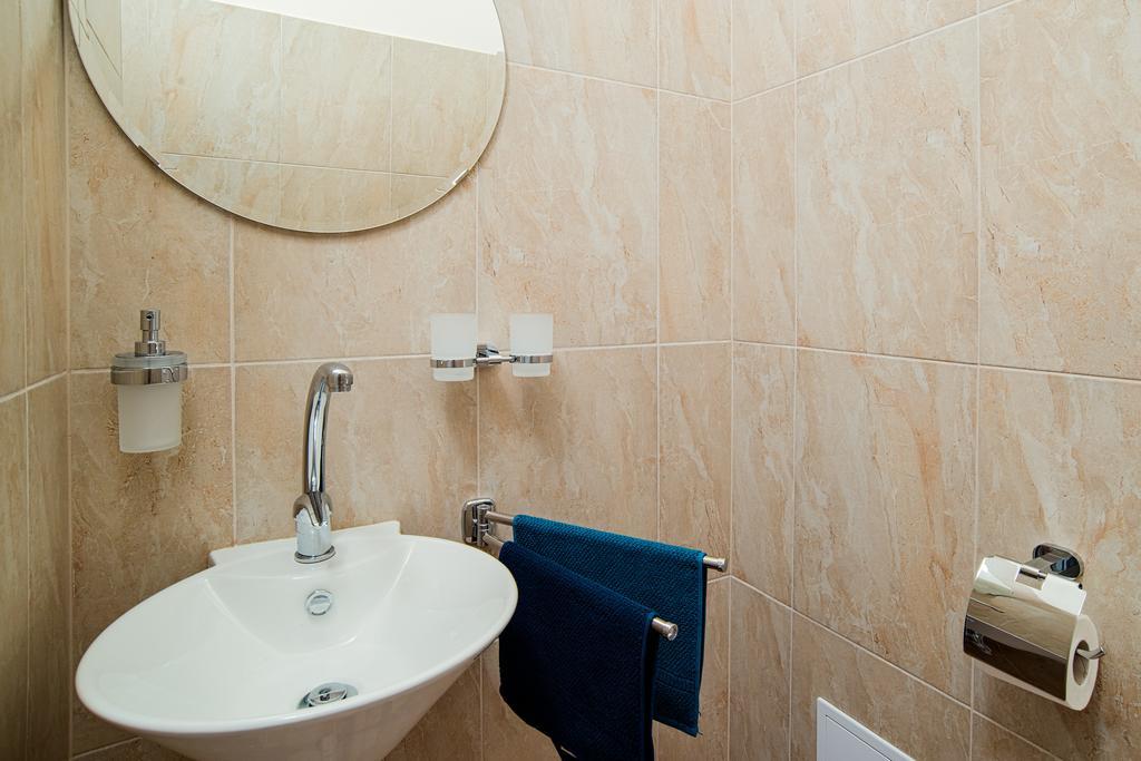 Apartment Gesse Brezinova Πράγα Εξωτερικό φωτογραφία